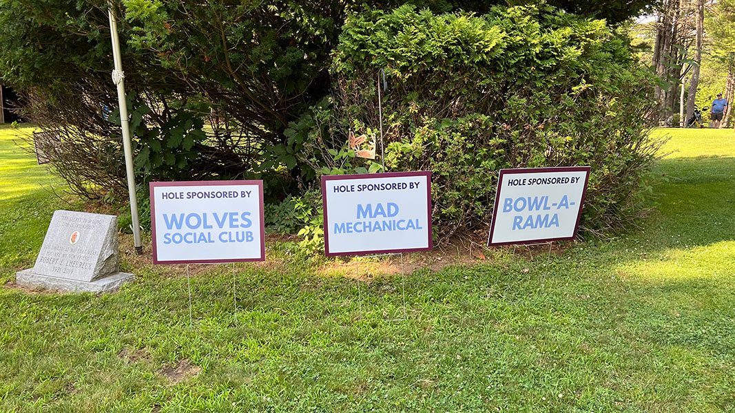 hole sponsor signs - Wolves Social Club, Mad Mechanical, Bowl-A-Rama