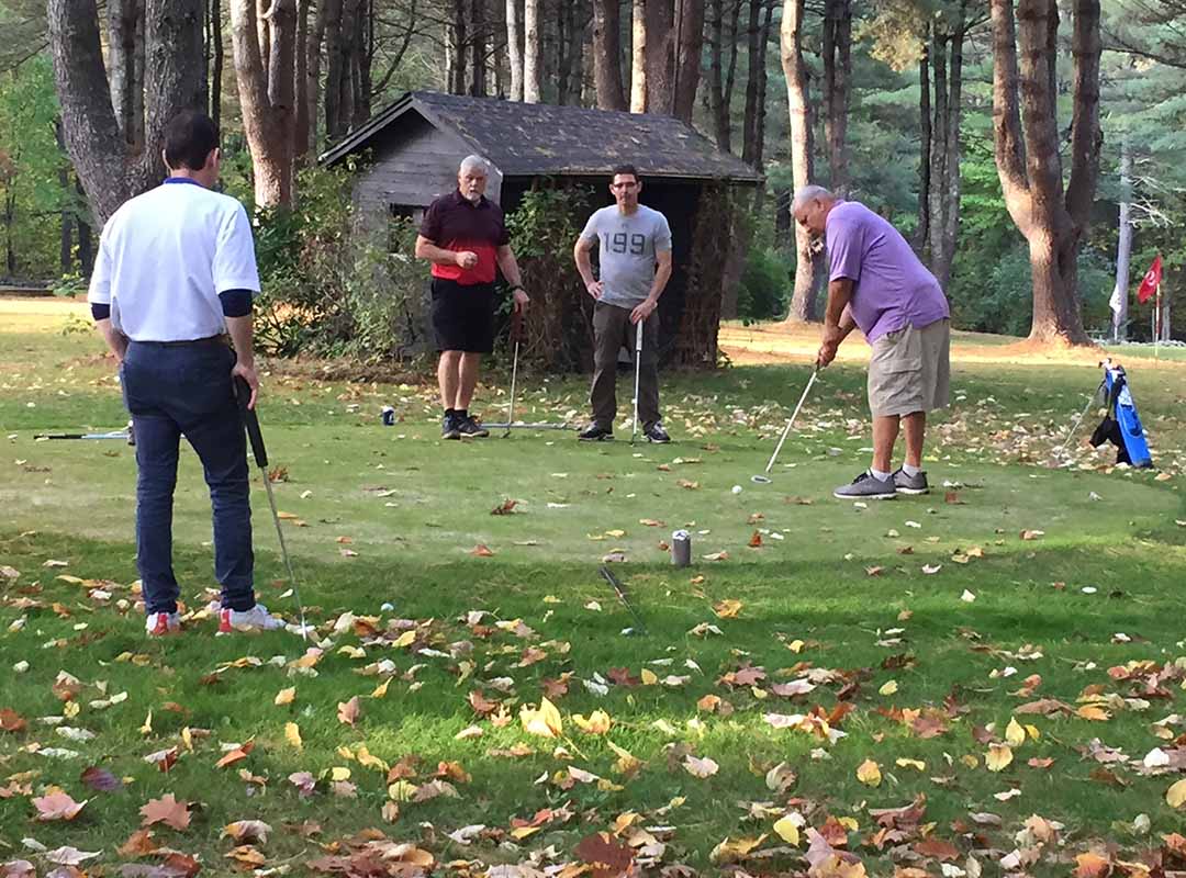 joe putts during skins game